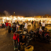 Piazza Jemaa el-Fnaa di notte